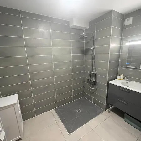 2terimp204 T2 Neuf Avec Terrasse Climatisation Et Parking *
